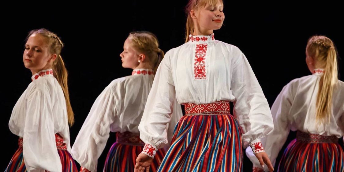 Pispalan sottiisi tanssiesitys