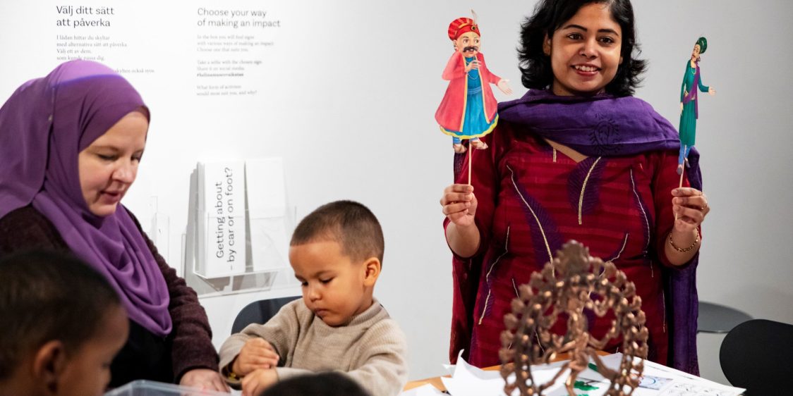 Kuva: Satutyöpaja ”Talvimatka Intiaan” Helinä Rautavaraan museossa Espoossa. Kuva OKM / Emilia Anundi